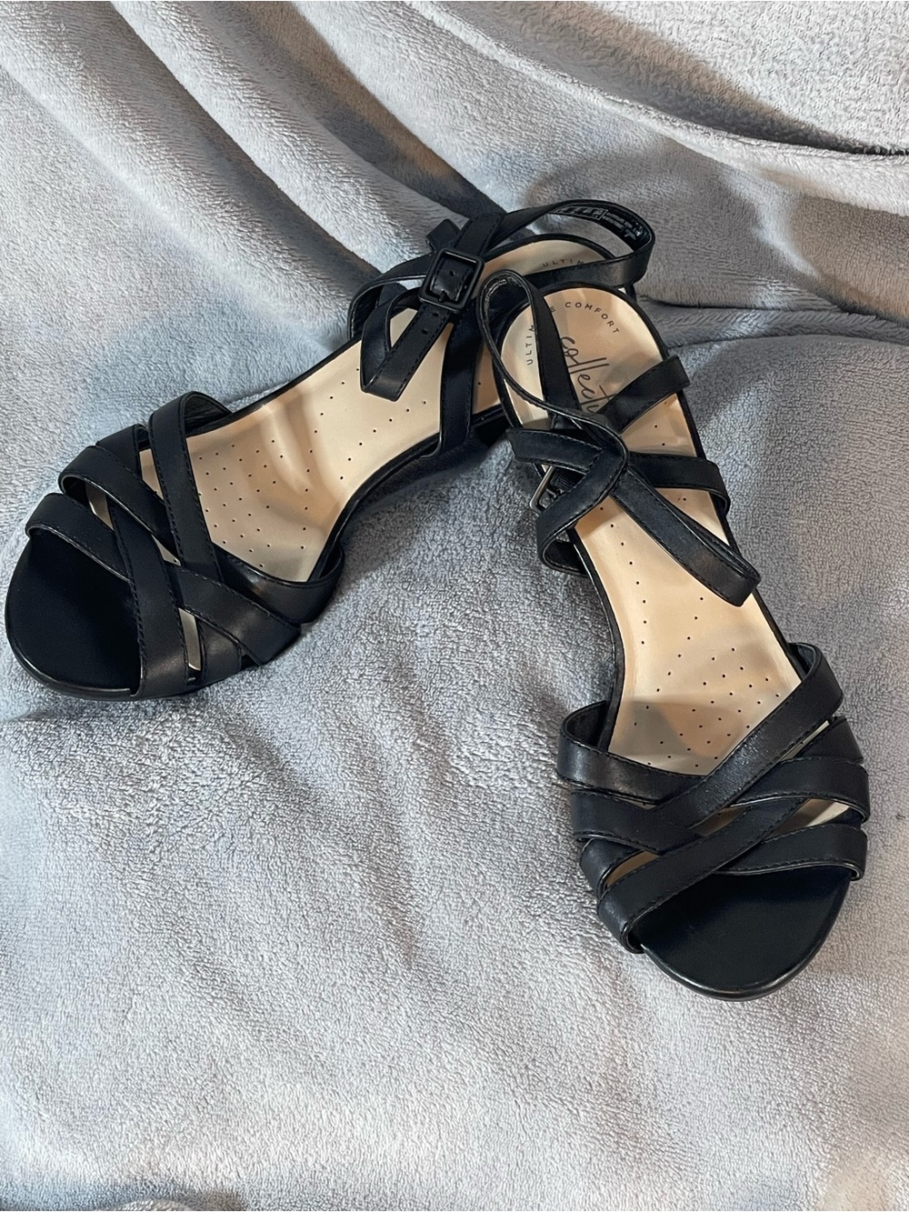 Clark’s Women’s Black Strappy Comfort Sandals (NWB)